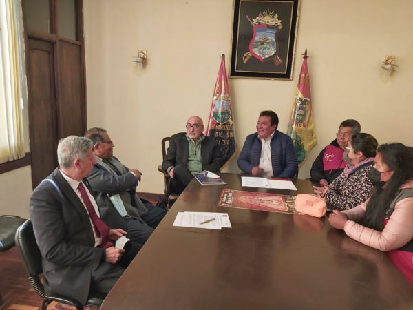 Firma de convenio con el GAM de Viacha, Presidente de AGAMDEPAZ y el Colegio de Arquitectos de La Paz